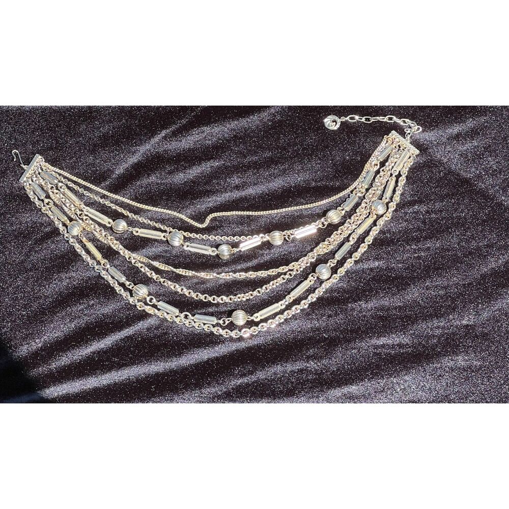 VTG Lisner 7 strand 16 " necklace Gold tone good condition - Picture 6 of 7